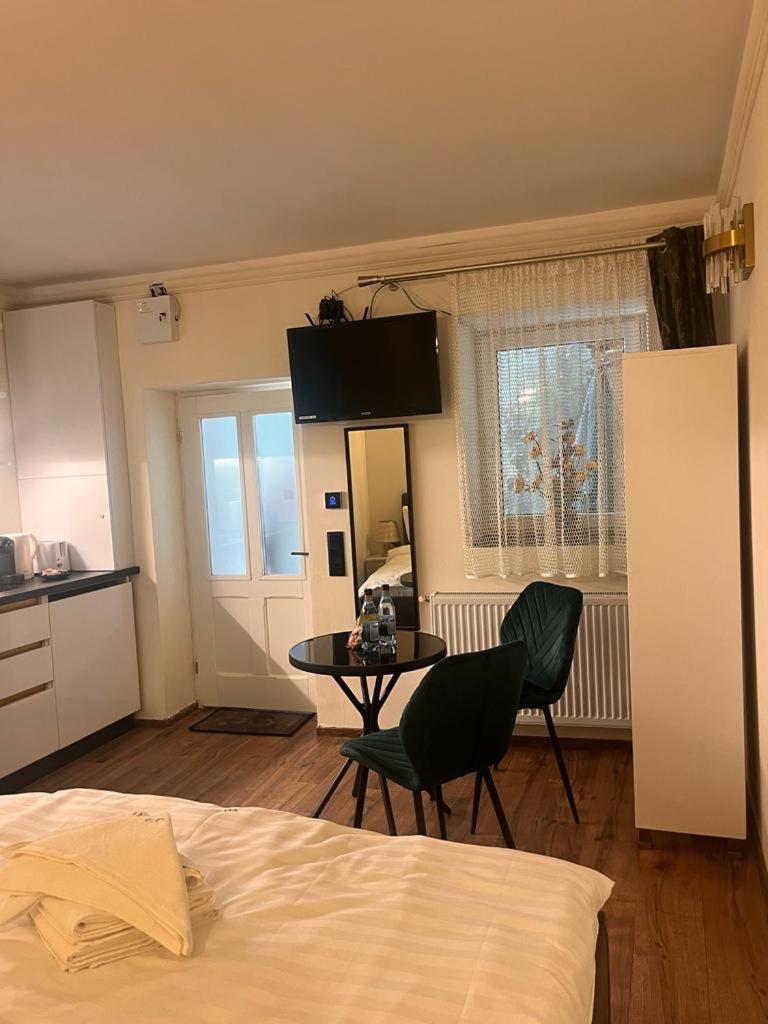 Urban Central Apartments Брашов Екстериор снимка