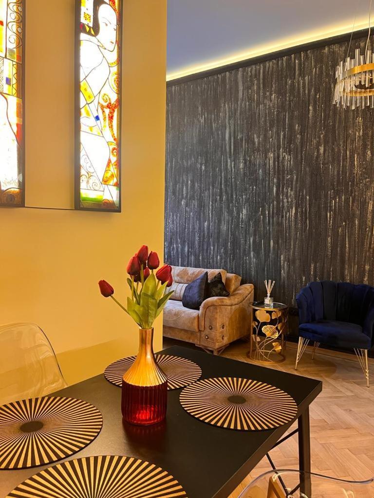 Urban Central Apartments Брашов Екстериор снимка